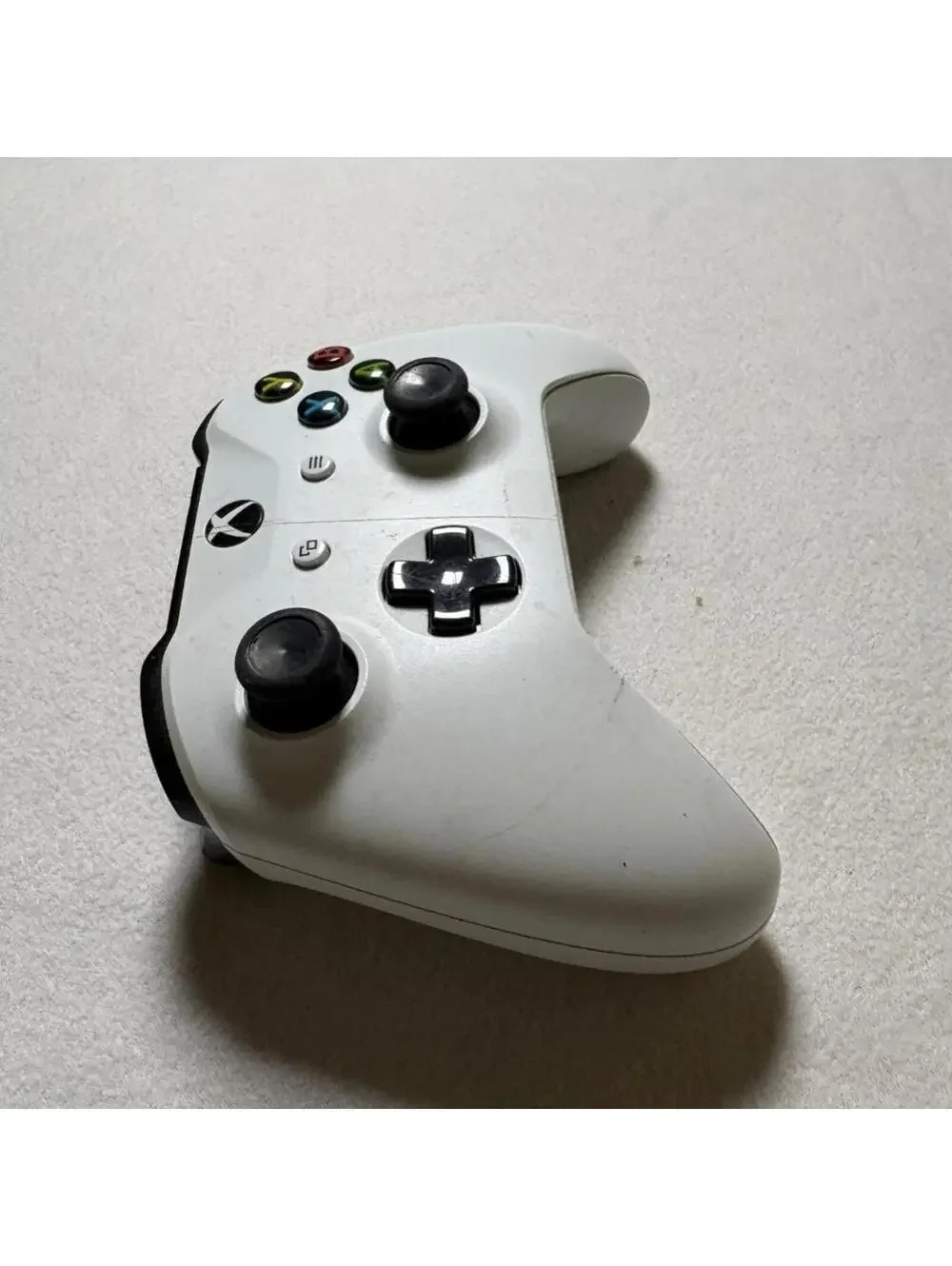 Microsoft Xbox One Wireless Controller Model 1708 White - Missing Battery Cover